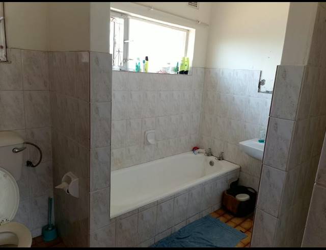 3 BEDROOM PROPERTY TO RENT IN FAIRVIEW
